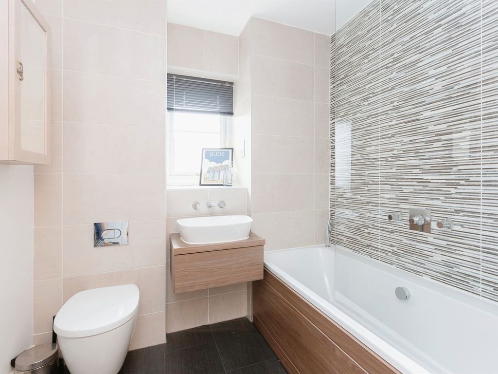 2 bed flat for sale in Rowditch Furlong, Redhouse Park, Milton Keynes MK14, £215,000
