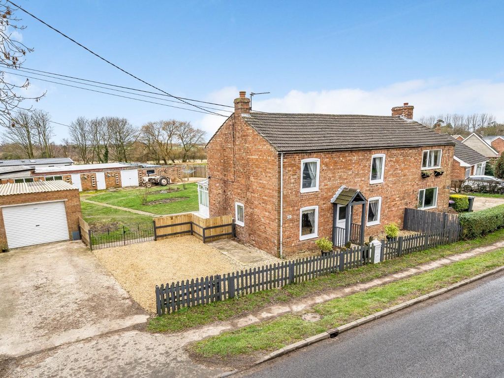 3 bed cottage for sale in Thimbleby, Horncastle LN9, £270,000