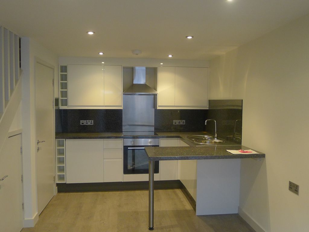 1 bed town house to rent in Prospect Terrace, Newton Abbot TQ12, £975 pcm