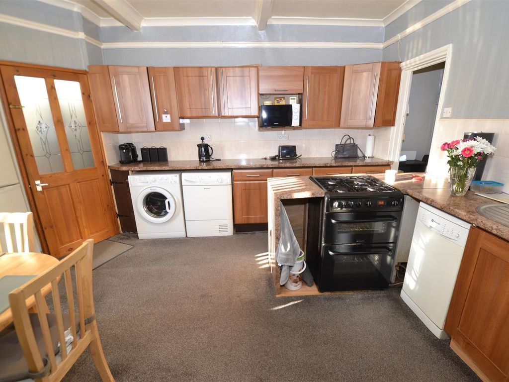 3 bed terraced house for sale in Evelyn Terrace, Queensbury, Bradford BD13, £174,950