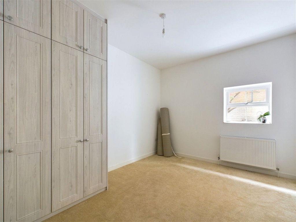 2 bed flat for sale in Winchester Road, Worthing BN11, £365,000