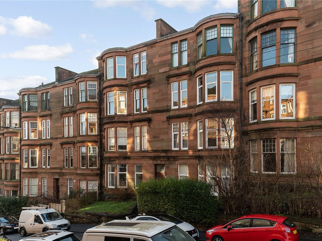 1 bed flat for sale in Grantley Gardens, Shawlands, Glasgow G41, £160,000