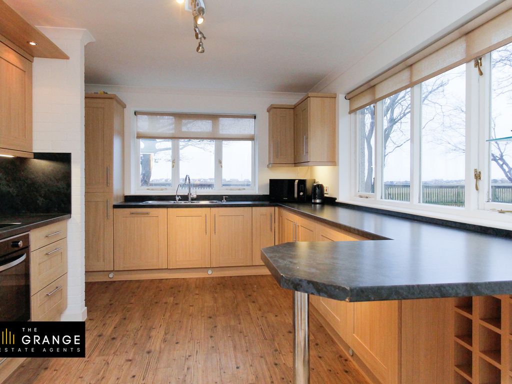 5 bed detached house for sale in The Beeches, Buckie AB56, £370,000