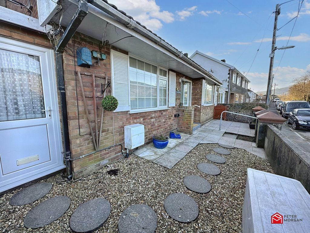 2 bed detached bungalow for sale in Heol Wenallt, Cwmgwrach, Neath Port Talbot. SA11, £180,000