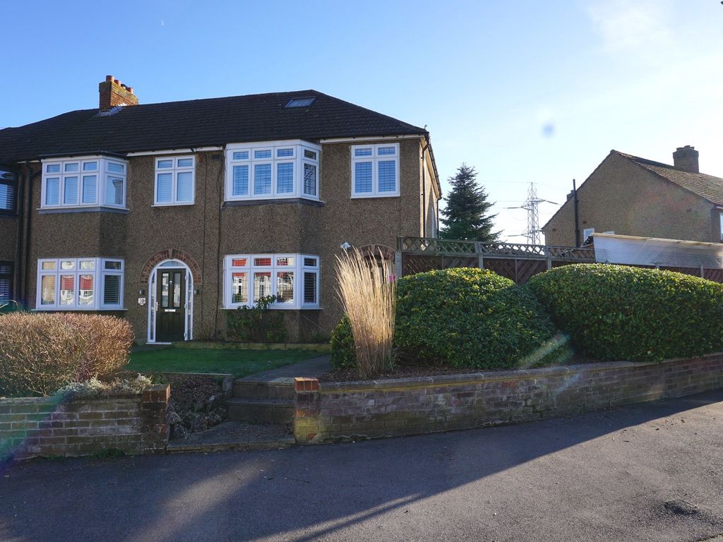 3 bed end terrace house for sale in Chessington Hill Park, Chessington, Surrey. KT9, £550,000
