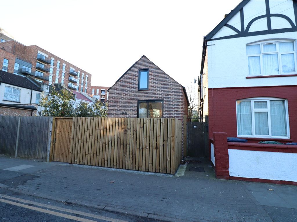 1 bed detached house for sale in Booth Road, Colindale, London NW9, £475,000