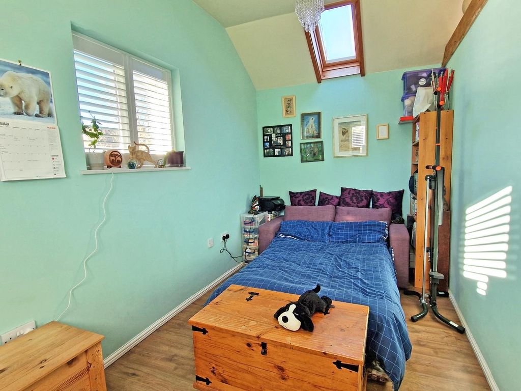 2 bed property for sale in West Street, Steeple Claydon, Buckingham MK18, £275,000
