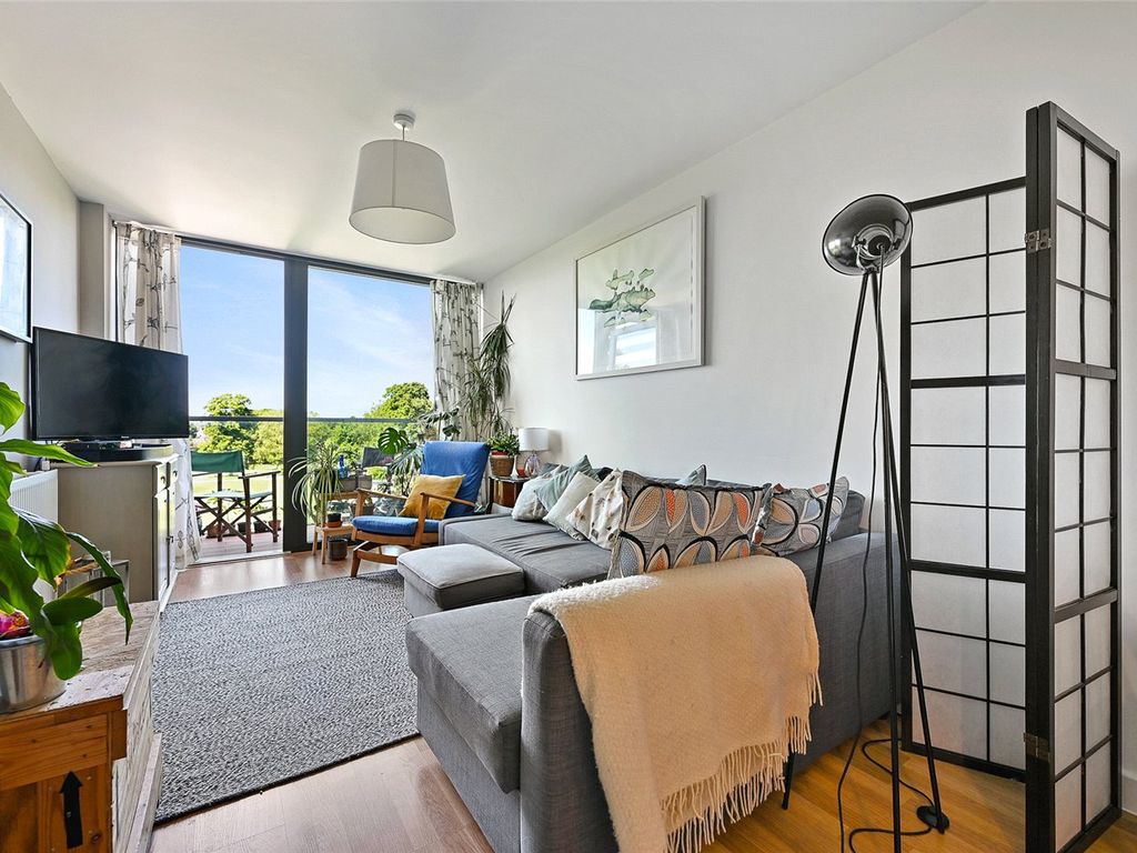 1 bed flat to rent in Cranston Court, Bloemfontein Road, Shepherds Bush, London W12, £1,900 pcm