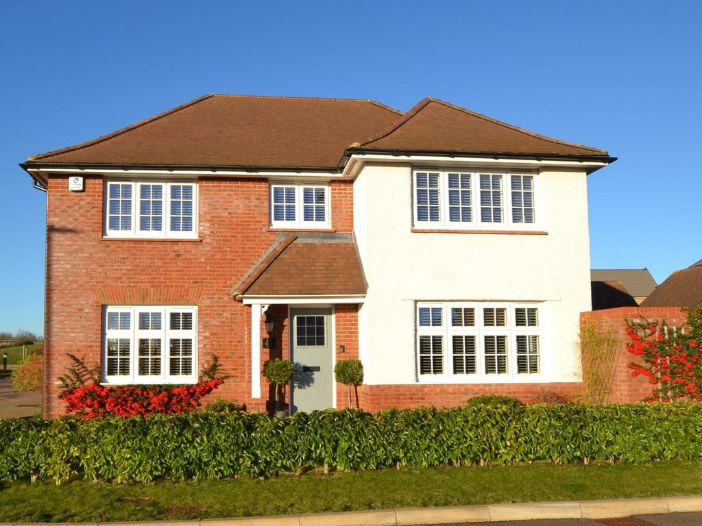 4 bed property for sale in Bishop Way, Buntingford SG9, £799,995