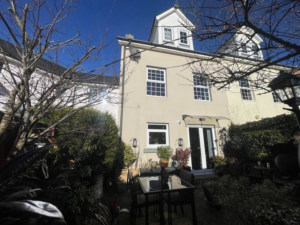 4 bed end terrace house for sale in Pentillie Close, Bere Alston, Yelverton PL20, £300,000