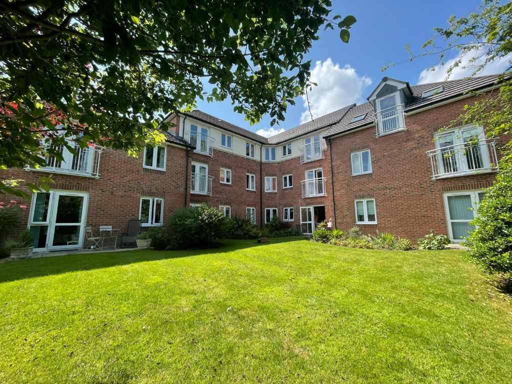 1 bed flat for sale in The Avenue, Eaglescliffe, Stockton-On-Tees TS16, £74,950