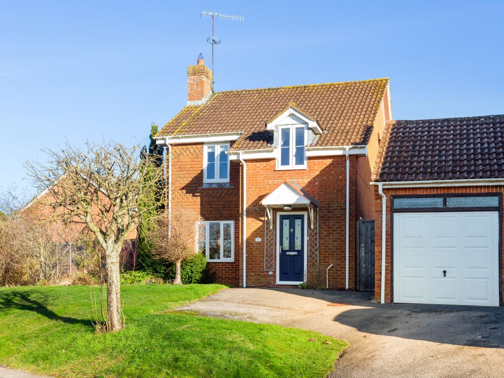 3 bed detached house for sale in Golding Avenue, Marlborough SN8, £485,000