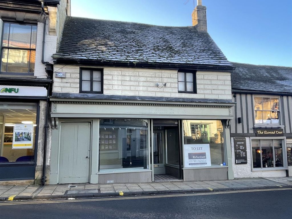 Retail premises to let in St. Mary's Street, Stamford PE9, £24,000 pa