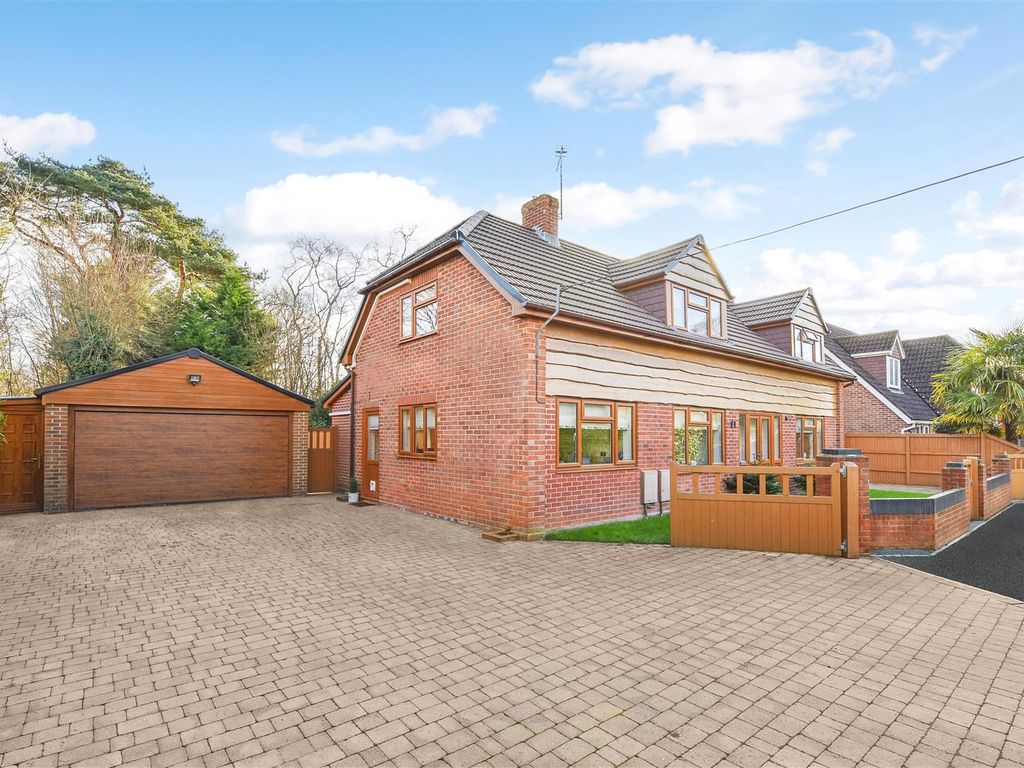 4 bed detached house for sale in Merry Gardens, North Baddesley, Hampshire SO52, £760,000