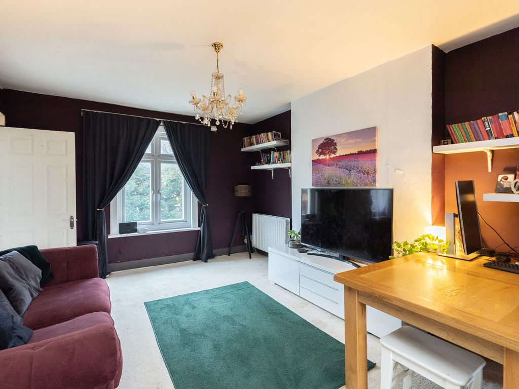 3 bed maisonette for sale in Horsham Road, Holmwood, Dorking RH5, £325,000
