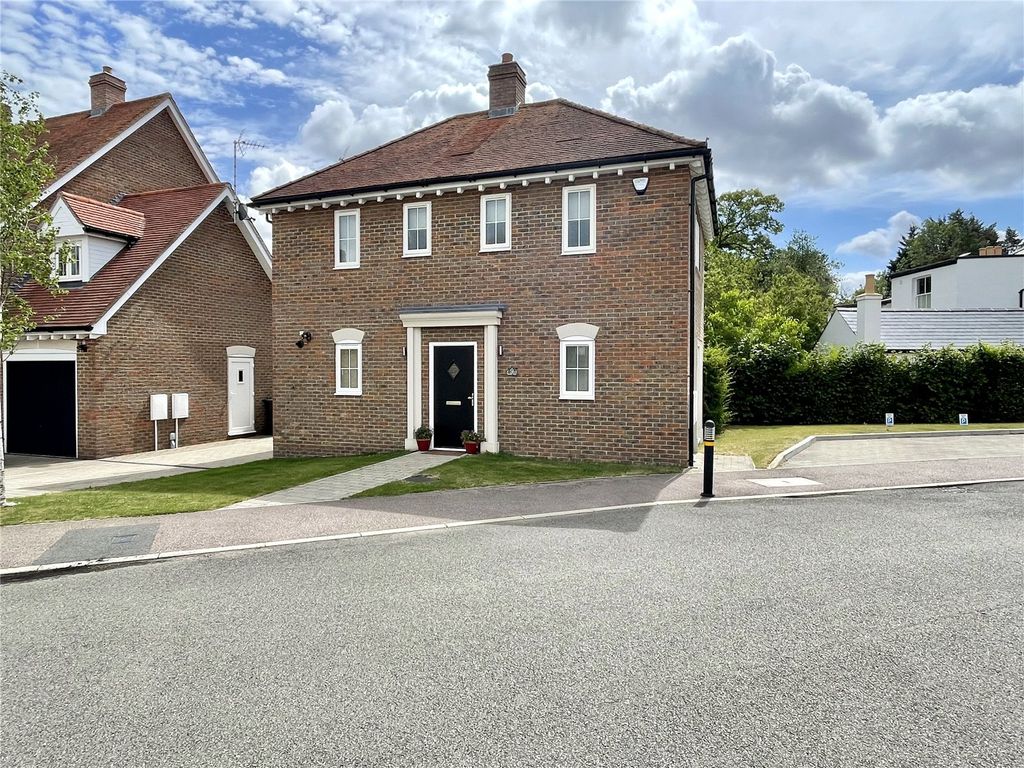 3 bed detached house to rent in Bentley Place, Bentley Heath, Barnet, Hertfordshire EN5, £3,200 pcm