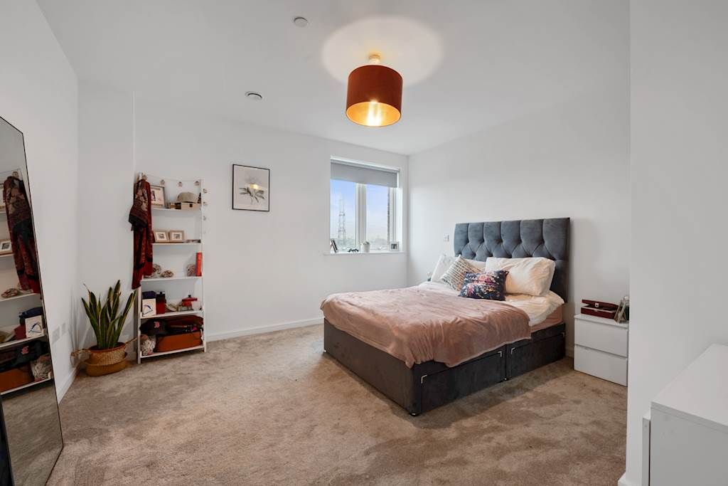 1 bed flat to rent in Drydock Square, Barking IG11, £1,650 pcm