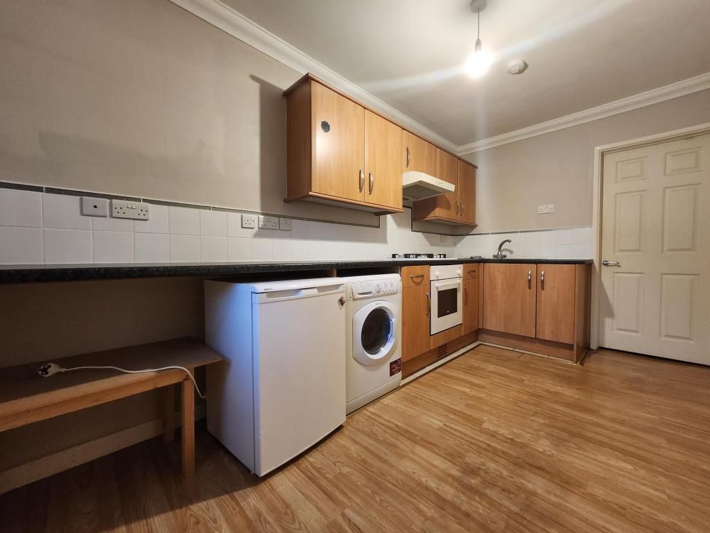 Room to rent in Slough, Berkshire SL2, £900 pcm