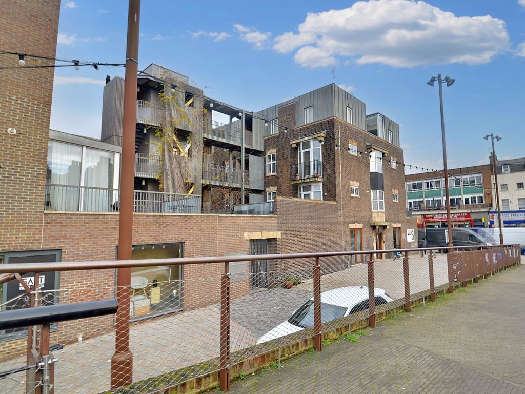 2 bed flat for sale in Deptford Market, Deptford High Street, London SE8, £112,500