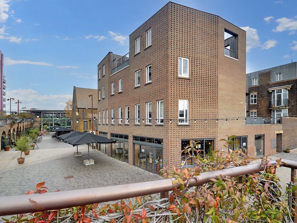 2 bed flat for sale in Deptford Market, Deptford High Street, London SE8, £112,500