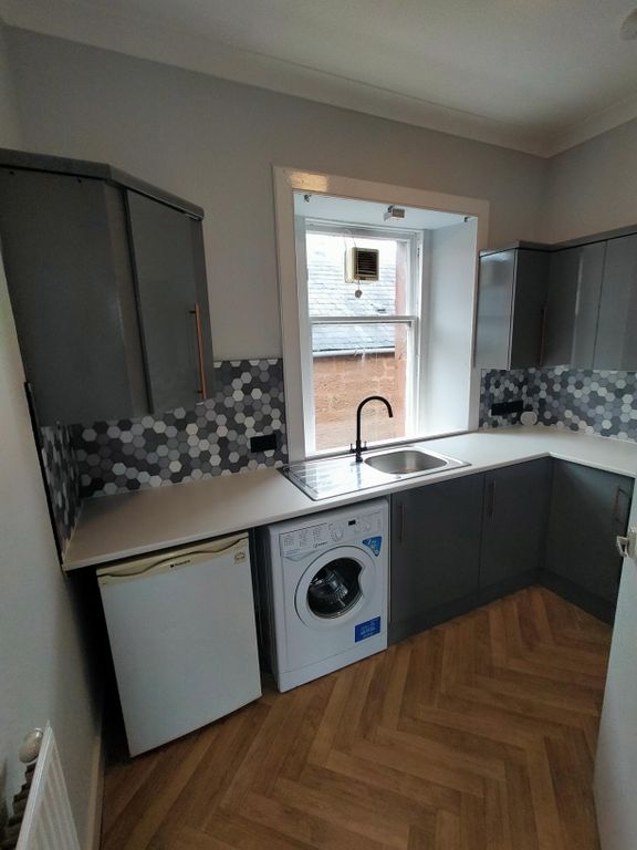 1 bed flat to rent in Ogilvys Close, Kirriemuir DD8, £450 pcm