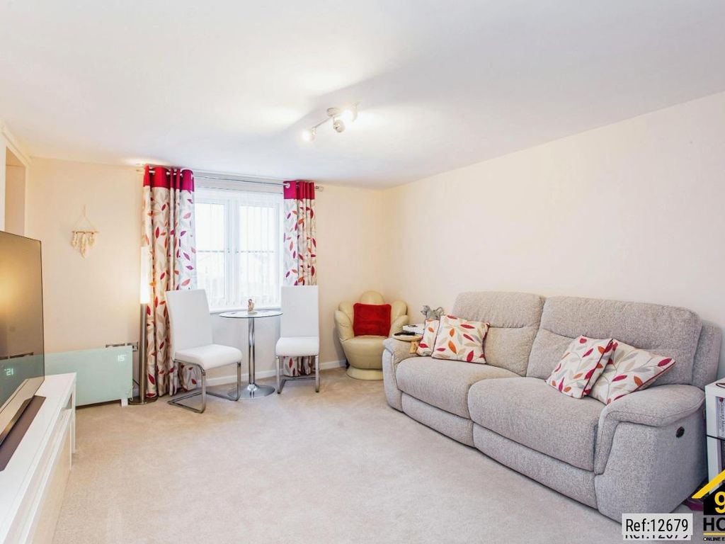 2 bed flat for sale in Collier Way, Southend-On-Sea, Essex SS1, £105,000