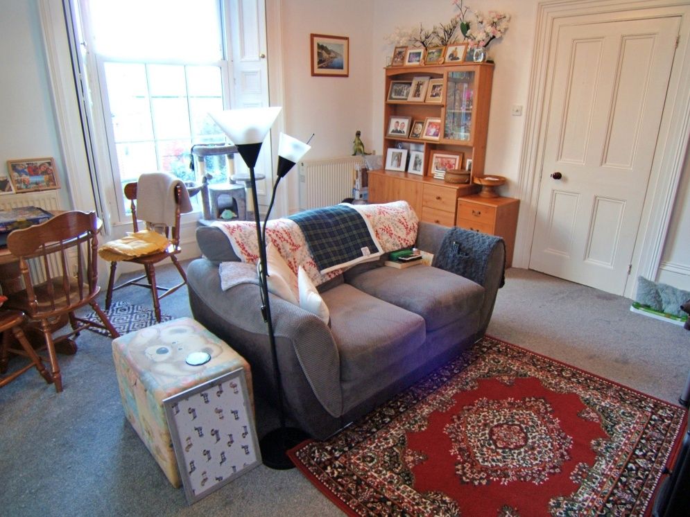 1 bed flat for sale in East Street, Ventnor PO38, £130,000