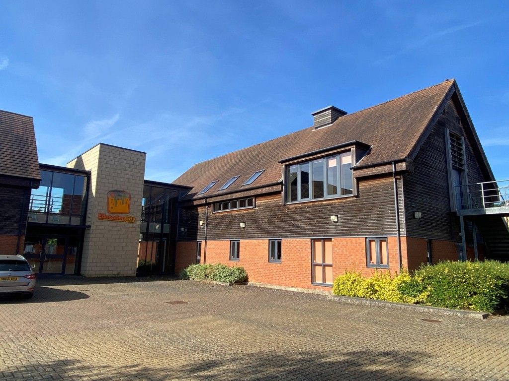 Office to let in Saddlers Court, Oakham, Rutland LE15, £52,500 pa