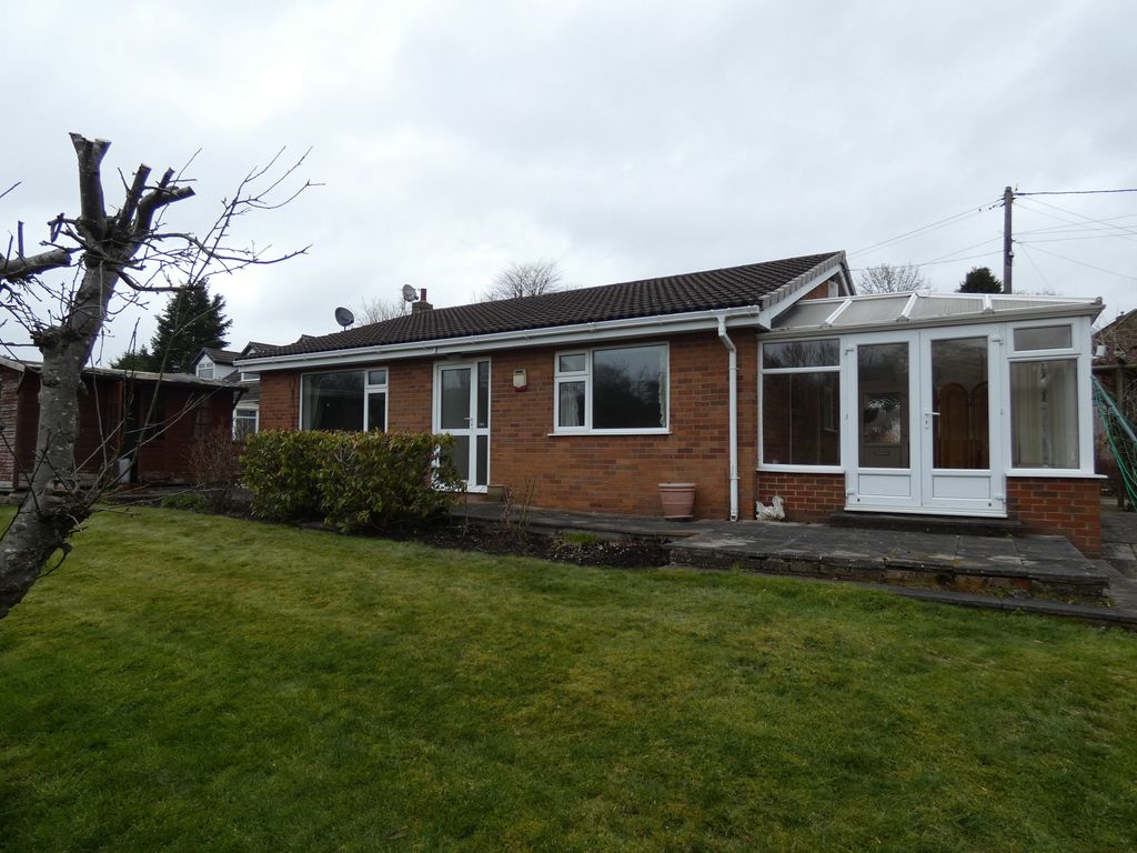2 bed detached bungalow to rent in Doseley Road, Doseley, Telford TF4, £925 pcm