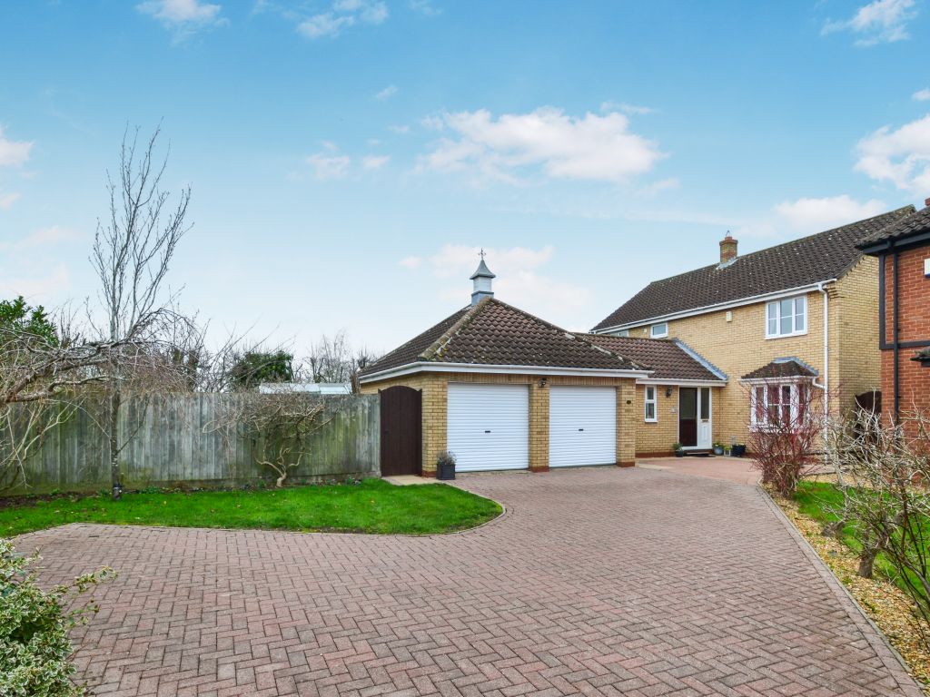 4 bed detached house for sale in Haycraft Close, Grafham, Huntingdon PE28, £575,000