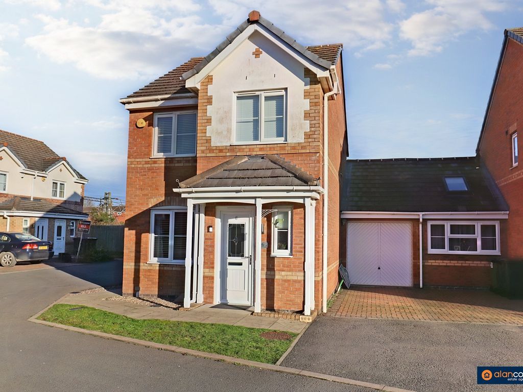 3 bed link-detached house for sale in Coughton Close, Maple Park, Nuneaton CV11, £240,000