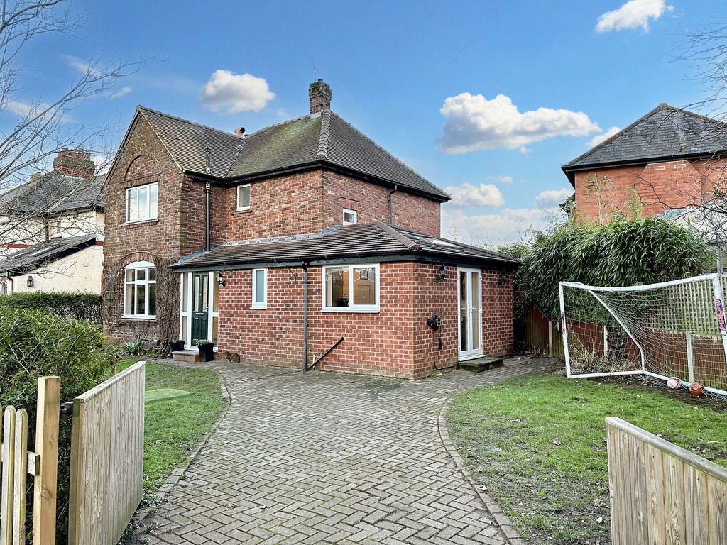 3 bed detached house for sale in Cross Hey, Chester CH4, £425,000