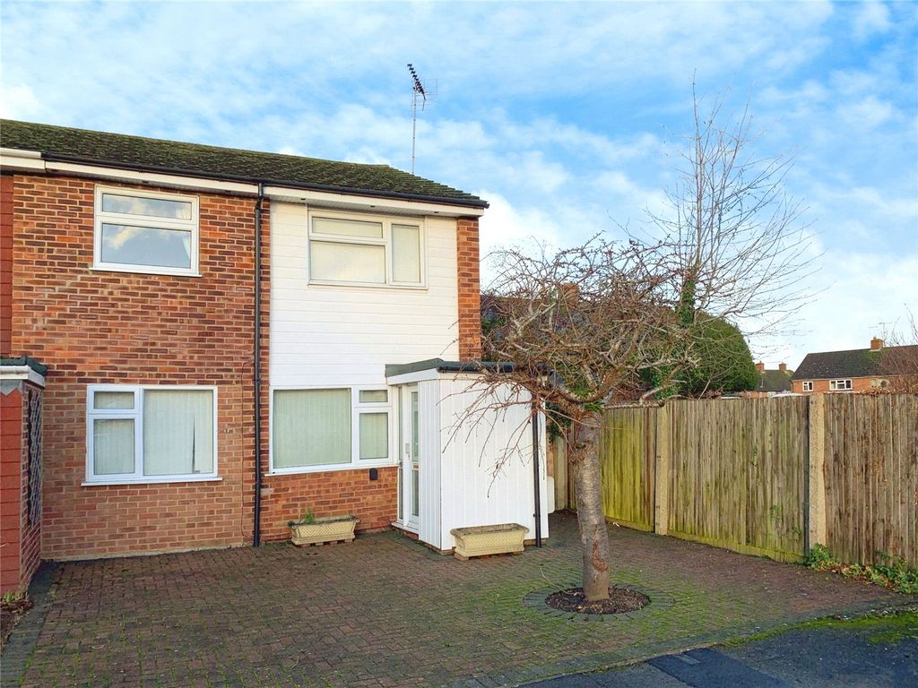 3 bed end terrace house for sale in Dunluce Gardens, Pangbourne, Reading, Berkshire RG8, £400,000