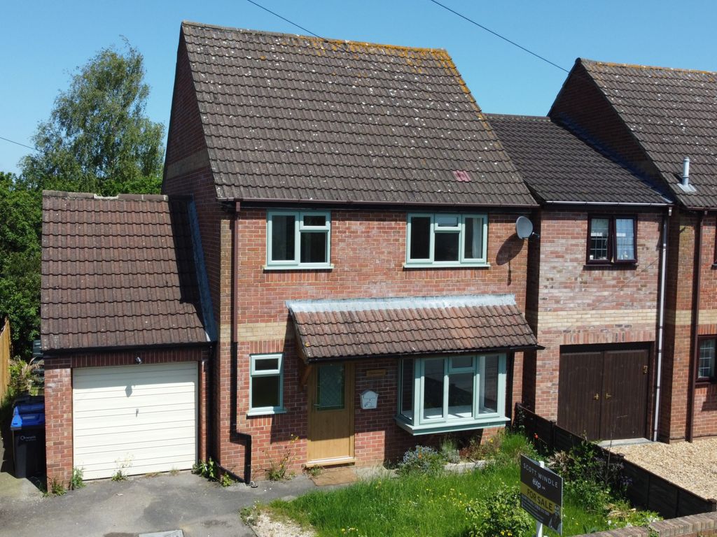 3 bed detached house for sale in Lye Common, Christian Malford, Chippenham SN15, £365,000