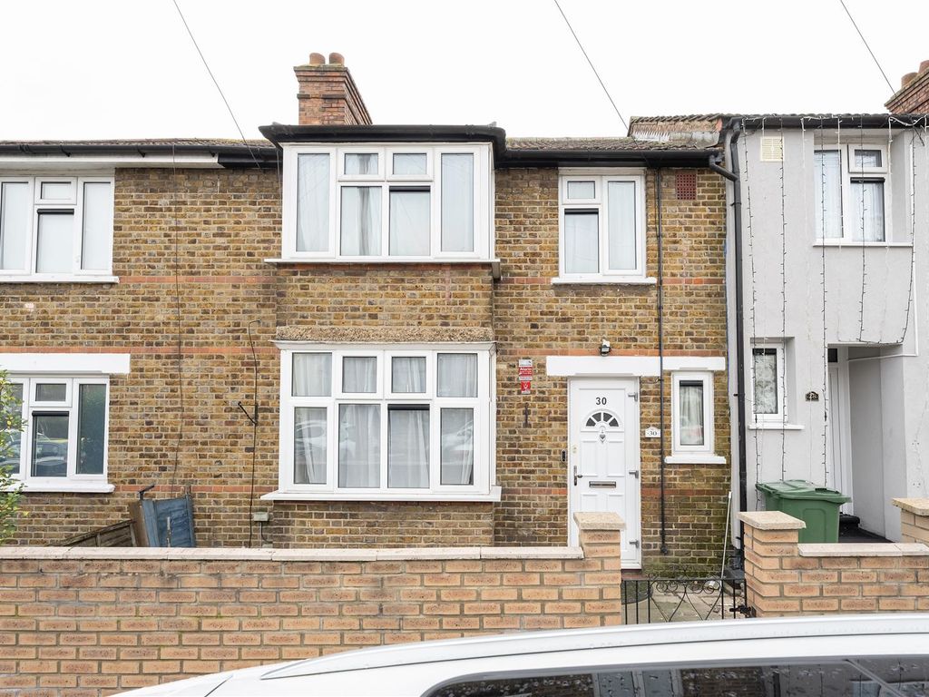 3 bed terraced house for sale in Priors Croft, London E17, £575,000