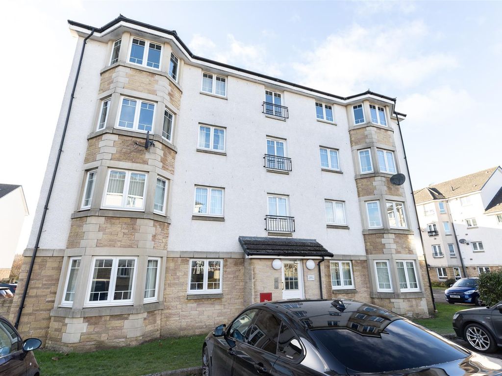 2 bed flat for sale in Simpson Square, Perth PH1, £124,950