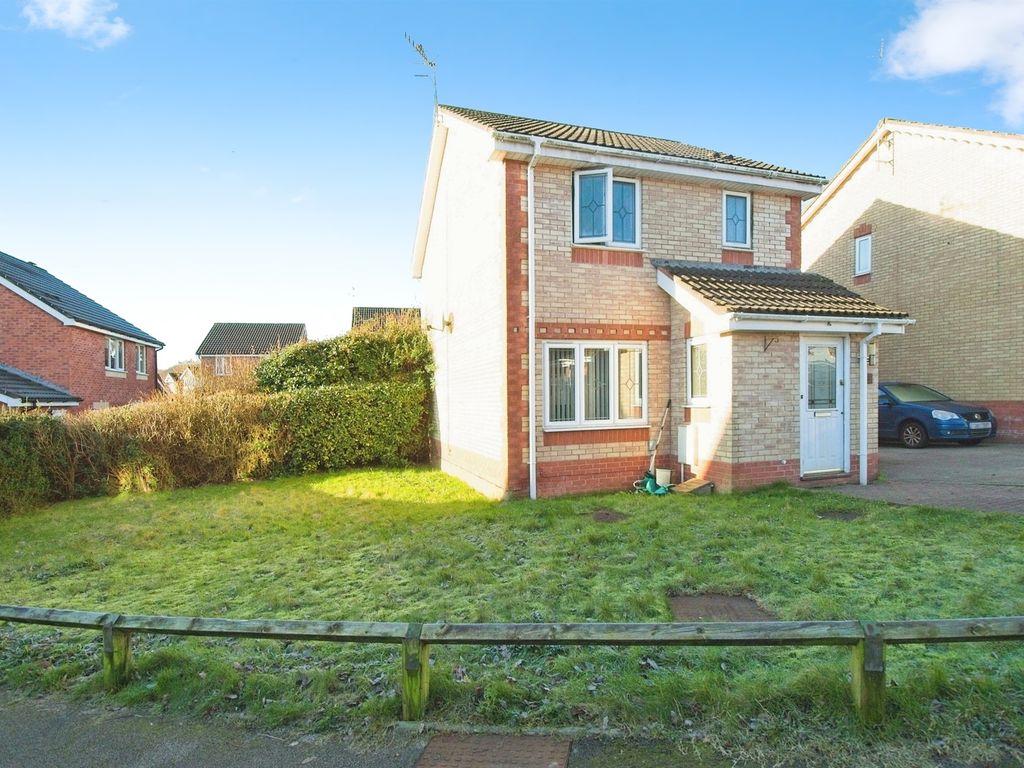 3 bed link-detached house for sale in Clos Cwm Garw, Caerphilly CF83, £299,995