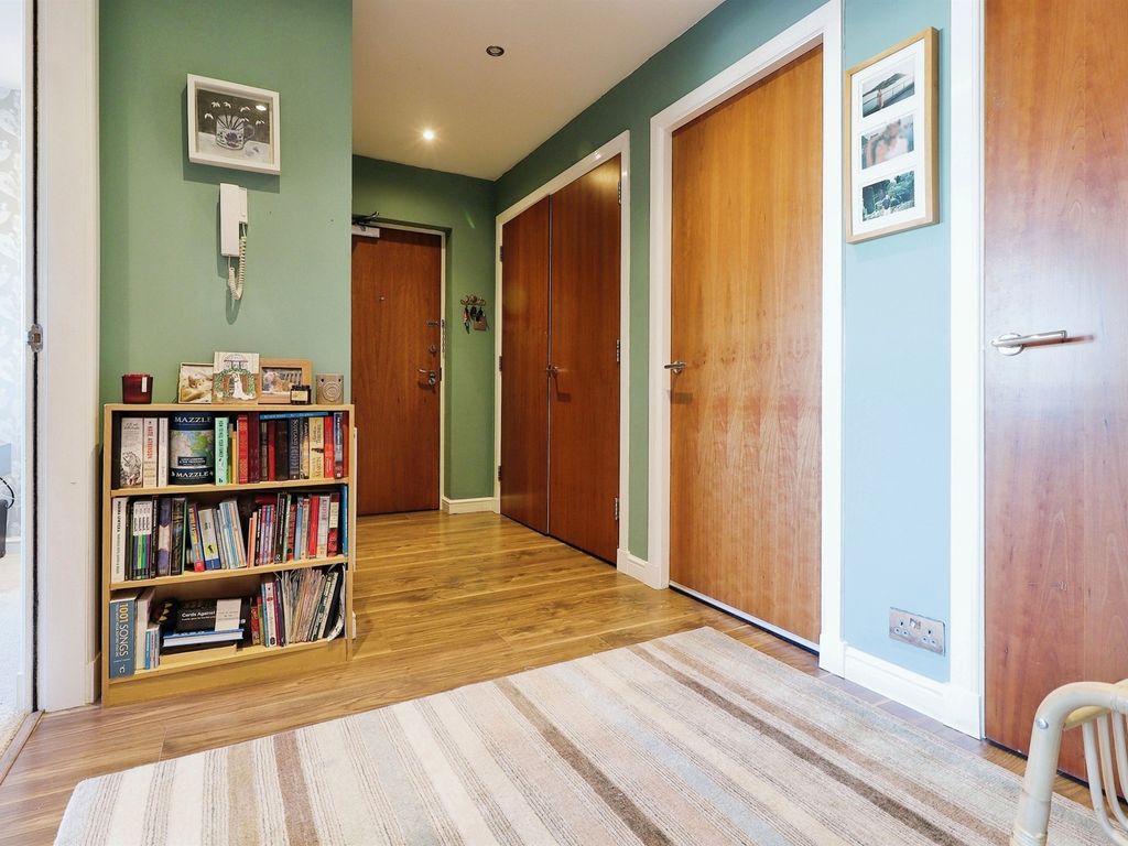 2 bed flat for sale in Netherton Gardens, Anniesland, Glasgow G13, £140,000