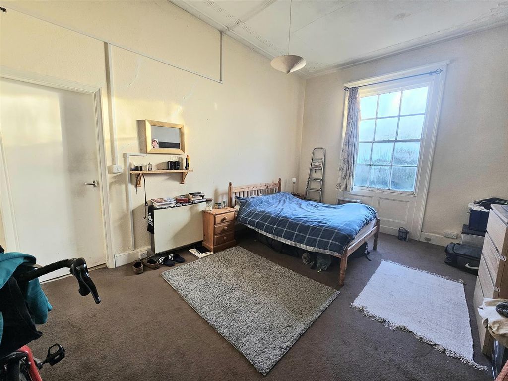 1 bed flat to rent in Burton Stone Lane, York YO30, £795 pcm