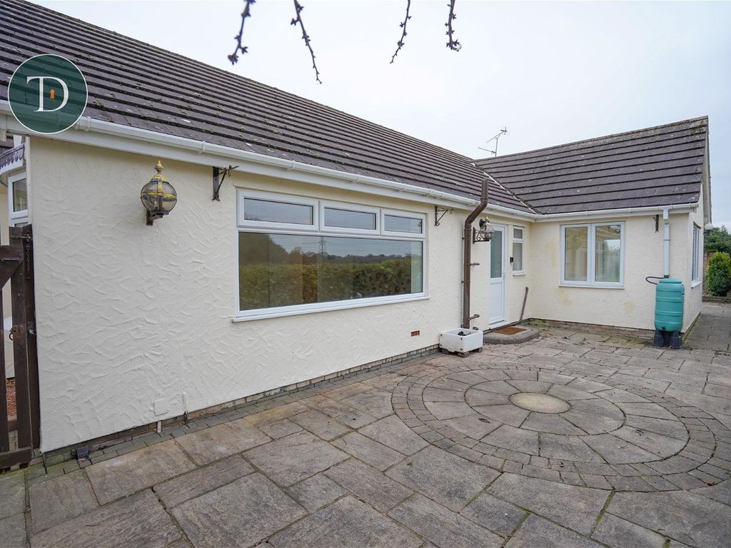 2 bed bungalow for sale in Strawberry Mead, Whitby Lane, Backford, Chester CH1, £300,000