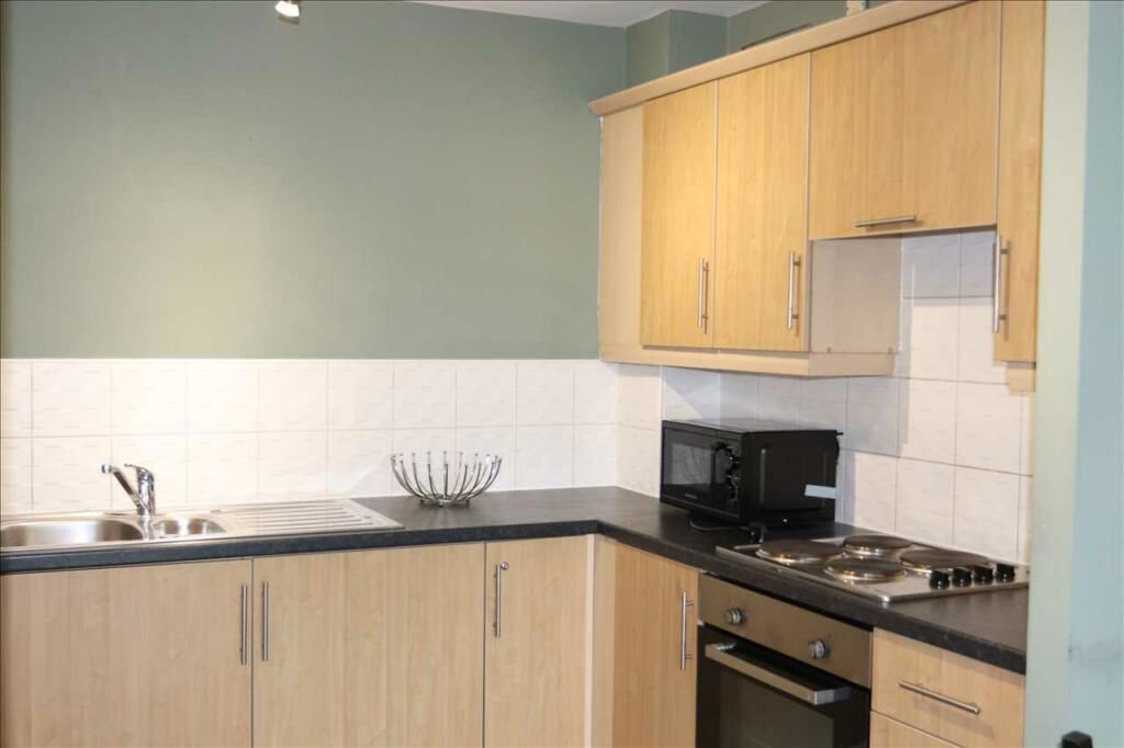 2 bed flat for sale in Bath Row, Edgbaston, Birmingham B15, £180,000