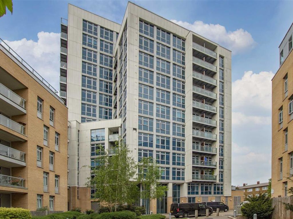2 bed flat to rent in Ross Way, London E14, £2,149 pcm