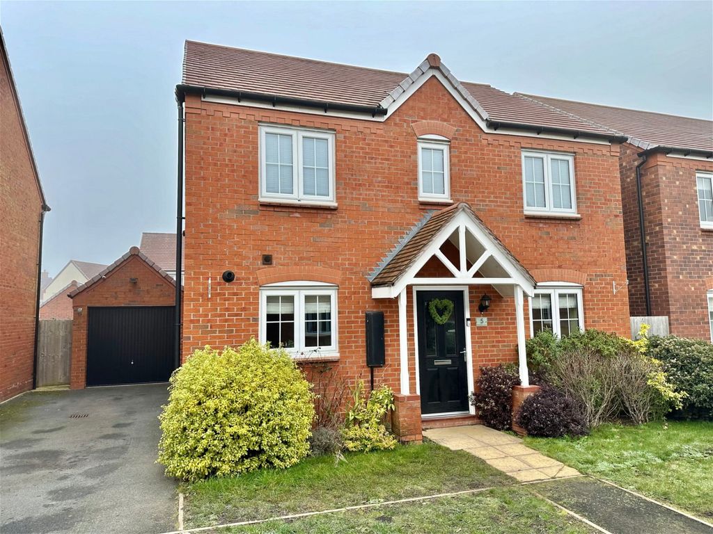 4 bed detached house for sale in Bramble Lane, Shifnal TF11, £385,000