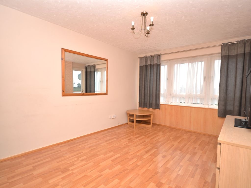 1 bed flat for sale in Alderman Avenue, Barking, Essex IG11, £175,000