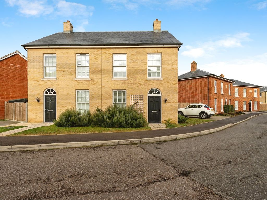 3 bed semi-detached house for sale in Oak Avenue, Loddon, Norwich NR14, £300,000