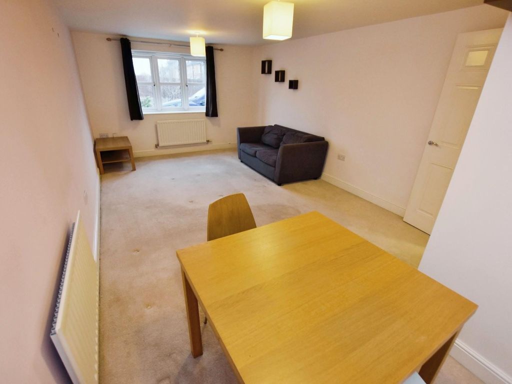 1 bed flat for sale in Blisworth Close, Northampton NN4, £65,000