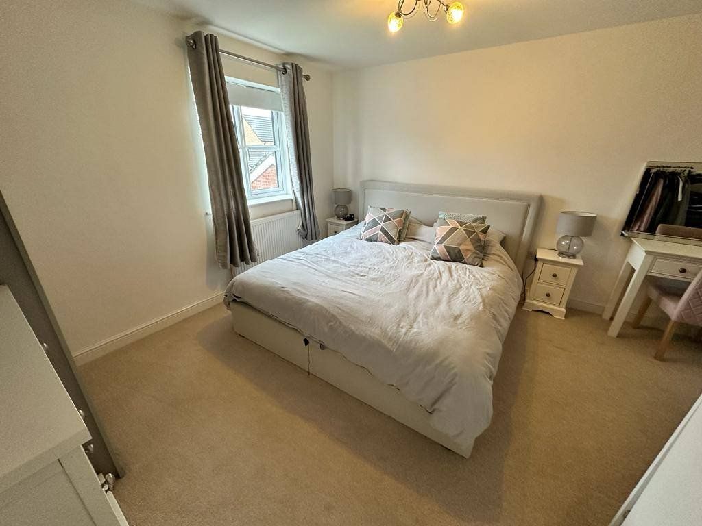 3 bed detached house to rent in Faulkner Crescent, Lytham St. Annes FY8, £1,250 pcm