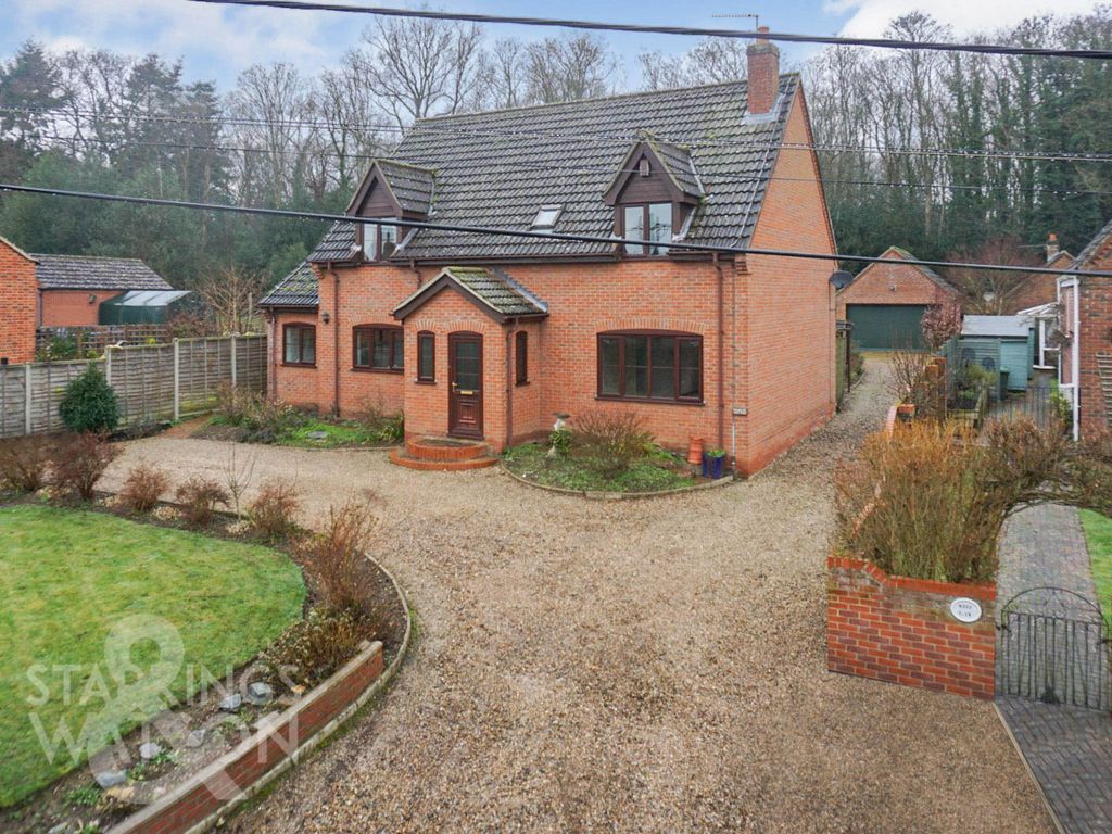 4 bed detached house for sale in Pedham Road, Hemblington, Norwich NR13, £475,000