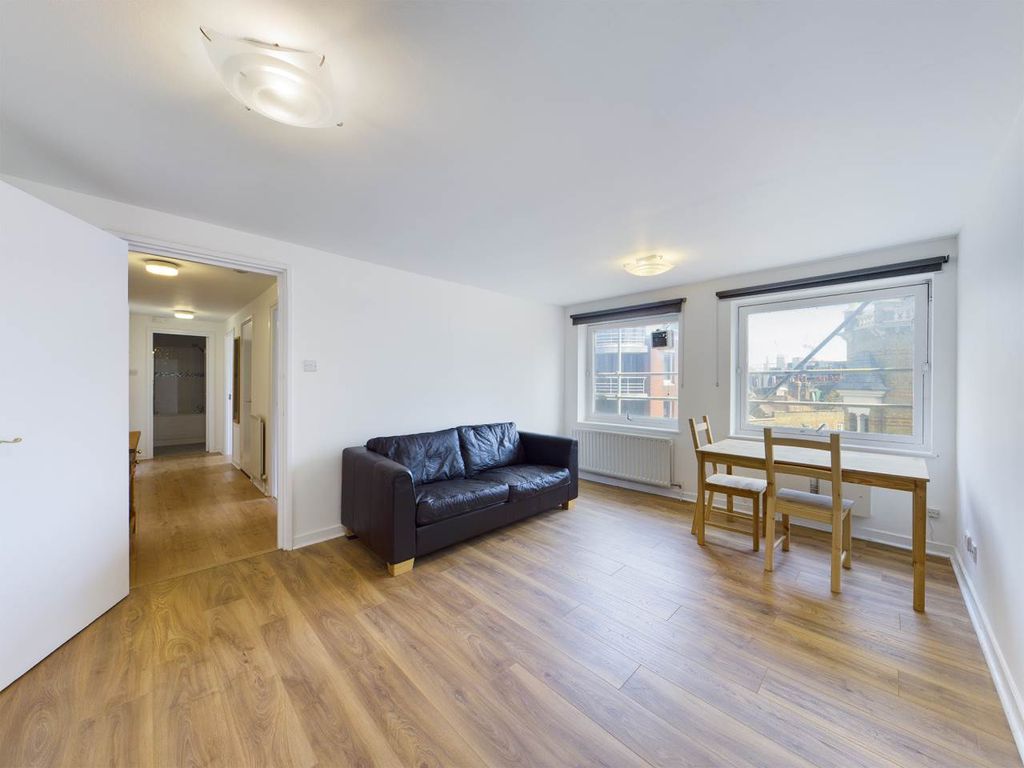 1 bed flat to rent in Vale Royal House, New Port Court, London WC2H, £2,100 pcm