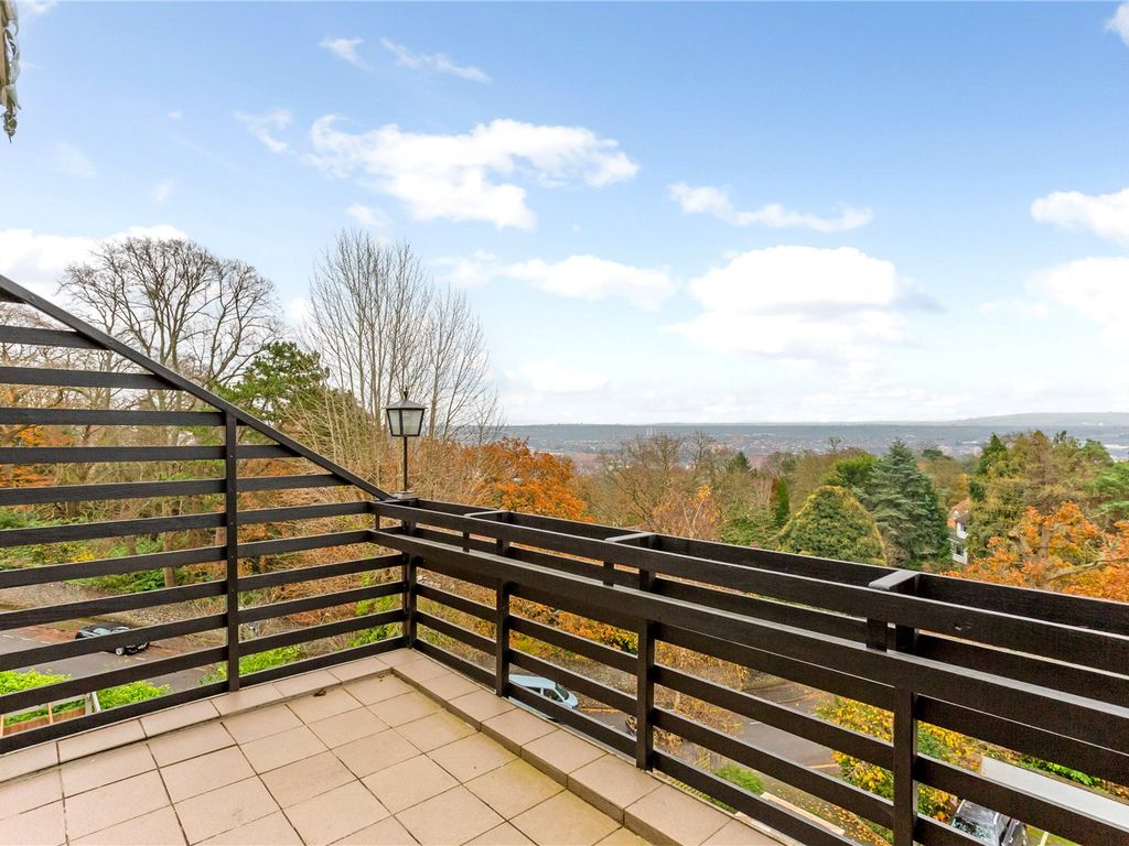 3 bed flat for sale in Bridge Road, Leigh Woods, Bristol BS8, £535,000